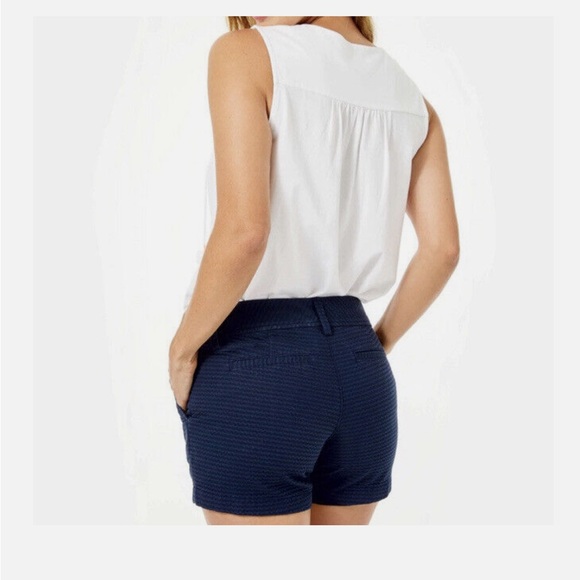 Lilly Pulitzer Callahan short / size 8 / true navy - Picture 9 of 9
